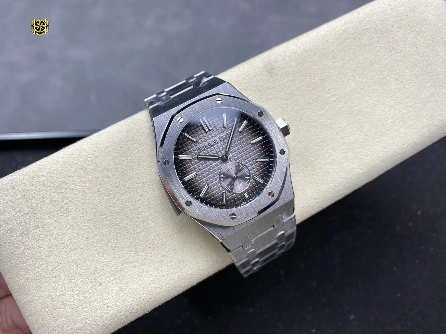 LOSHIFY Premium Timepiece