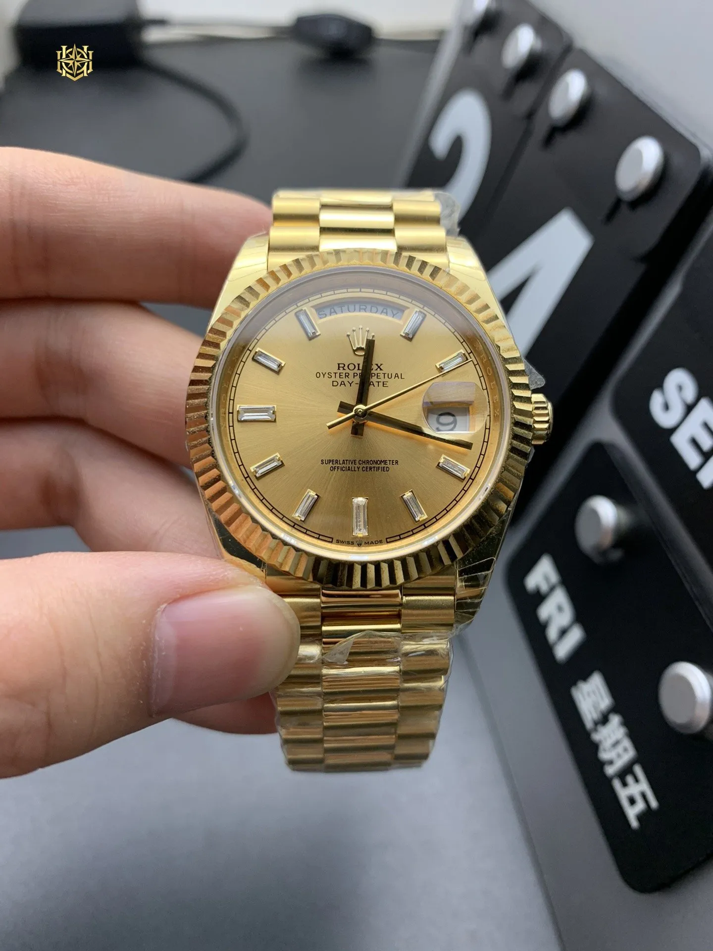 LOSHIFY Premium Timepiece
