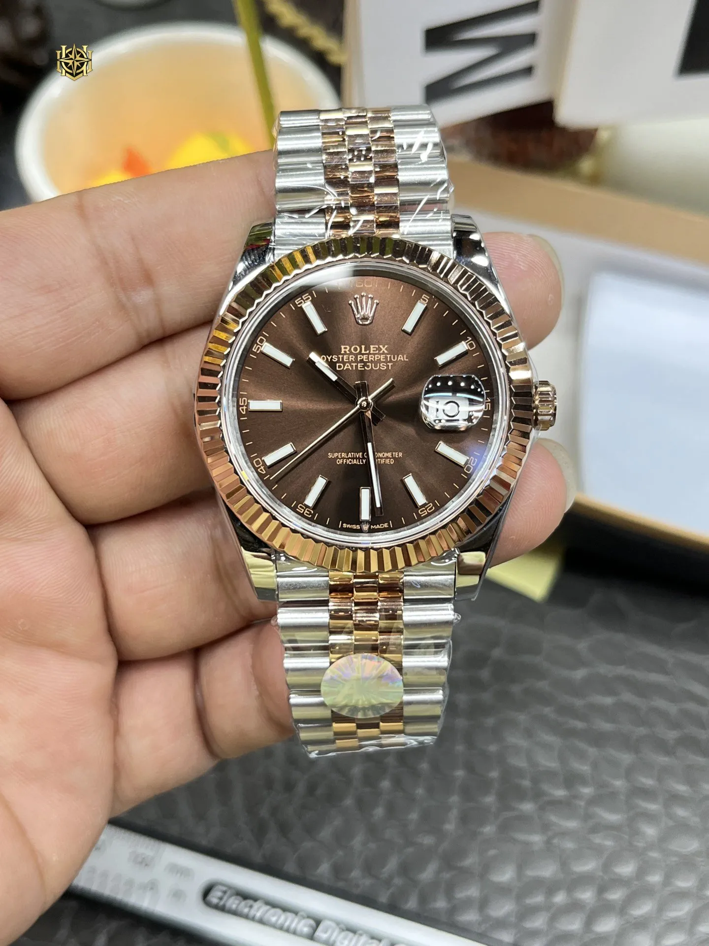 LOSHIFY Premium Timepiece